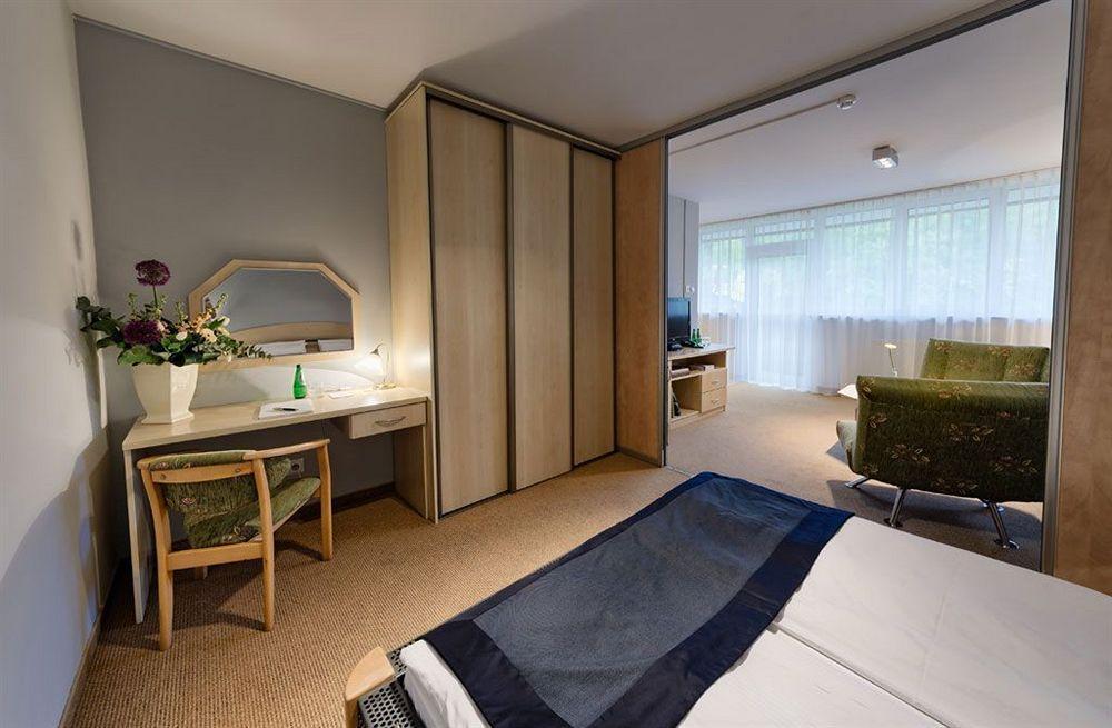 Hotel Nawigator ชซาฟนีซา ภายนอก รูปภาพ